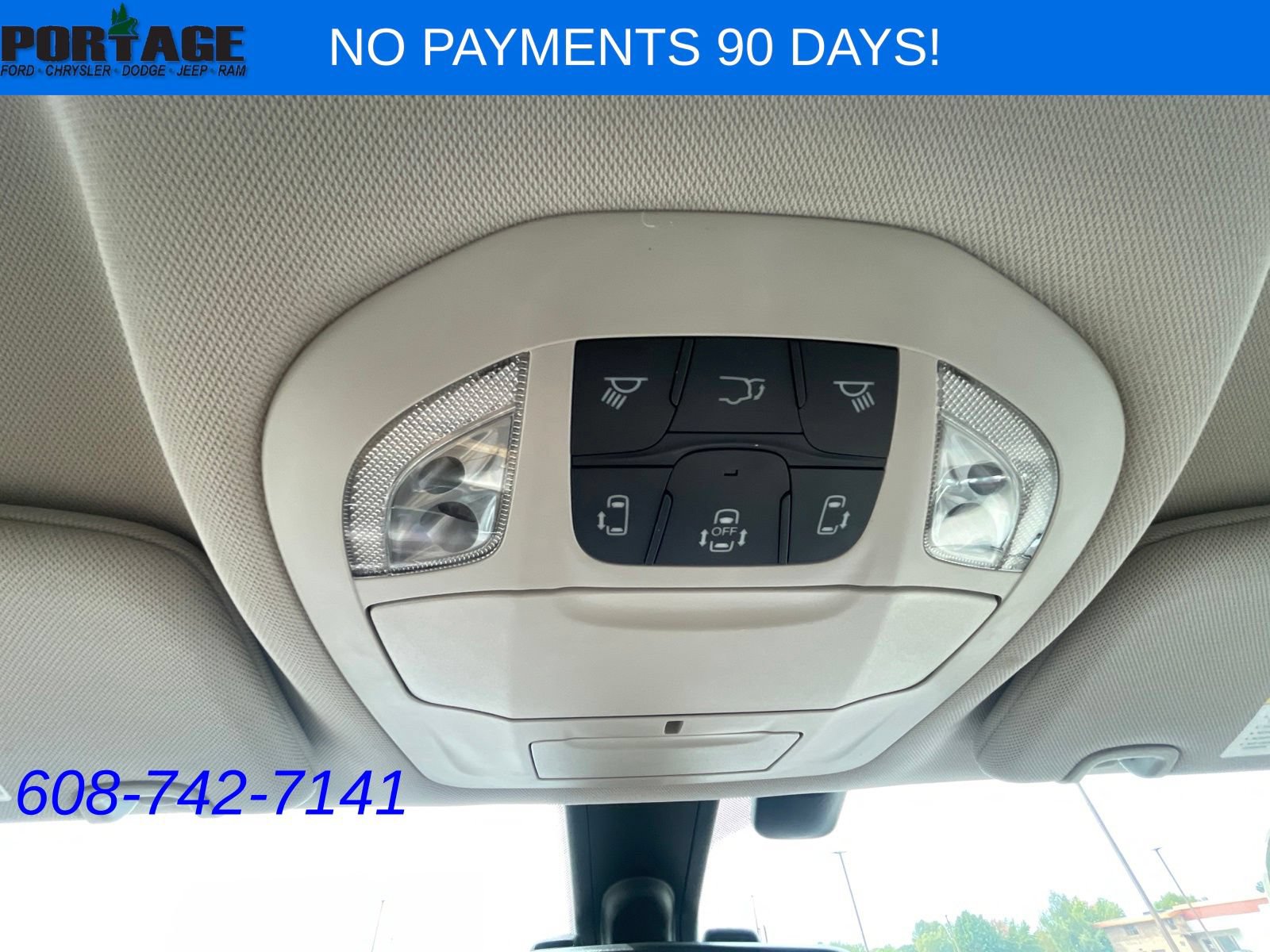 Used 2017 Chrysler Pacifica Touring-L FWD image 28