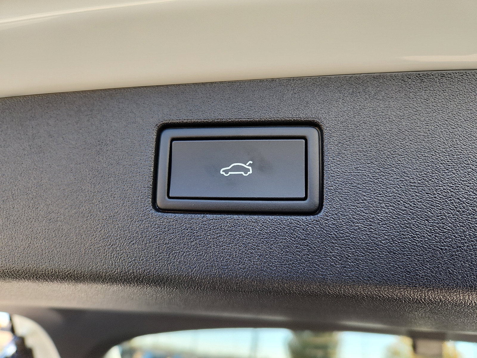 New 2026 Volkswagen Tiguan SE image 10