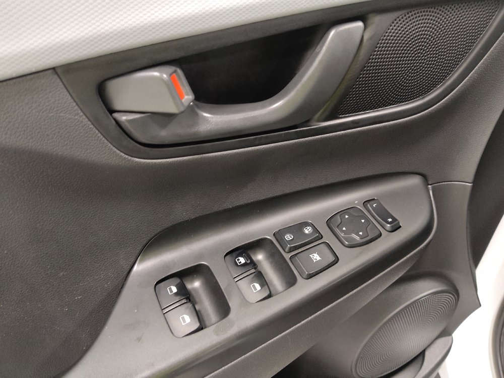 Used 2021 Hyundai Kona SE AWD/4WD image 27