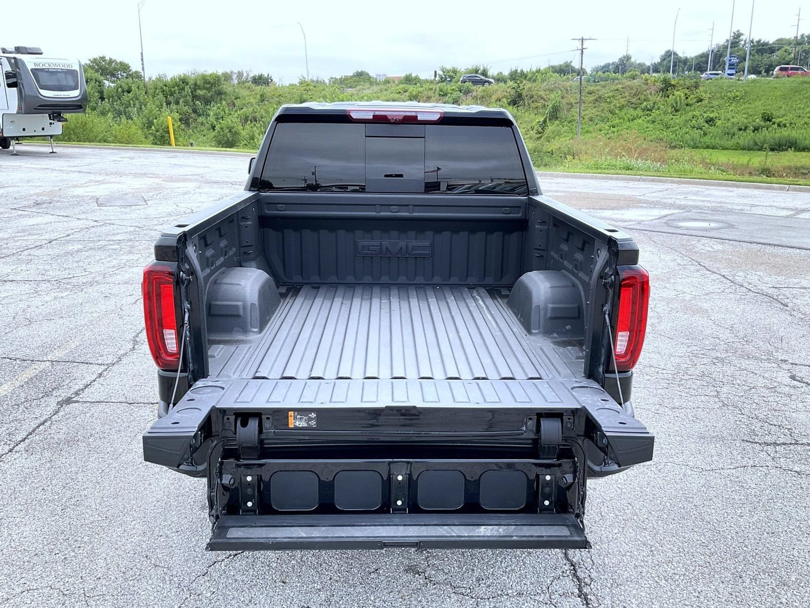 Certified 2026 GMC Sierra 1500 Denali w/ Denali Reserve Package AWD/4WD image 24