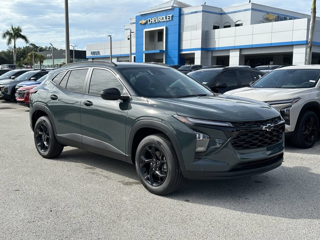 New 2026 Chevrolet Trax LT w/ Driver Confidence Package FWD image 2