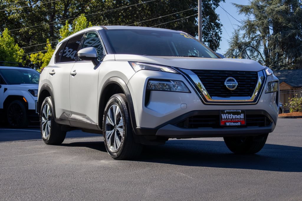 Used 2021 Nissan Rogue SV FWD image 2