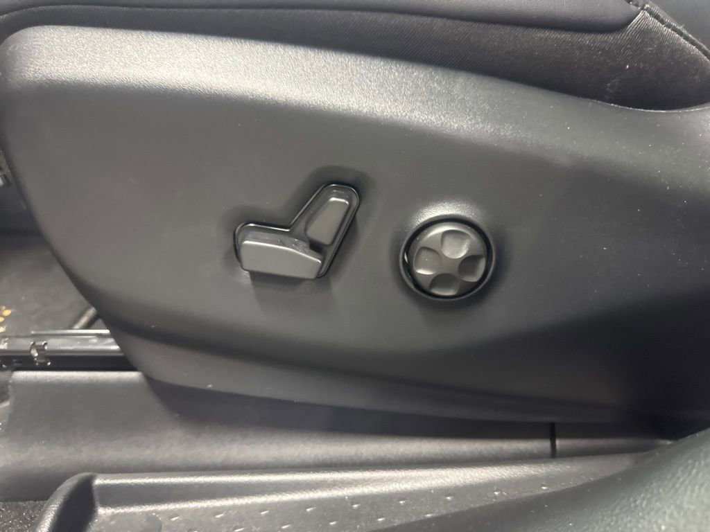 New 2025 Chrysler Pacifica Select image 14