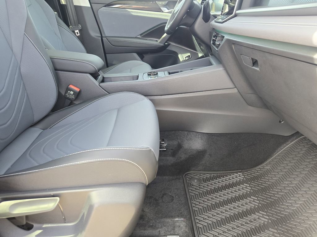 New 2026 Volkswagen Tiguan SE image 12