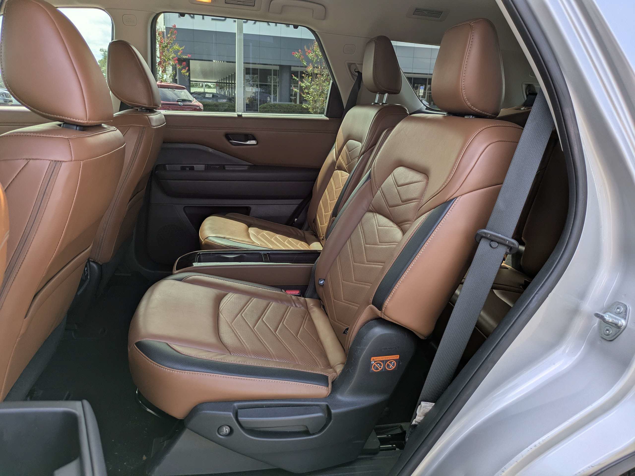 Used 2023 Nissan Pathfinder Platinum AWD/4WD image 15