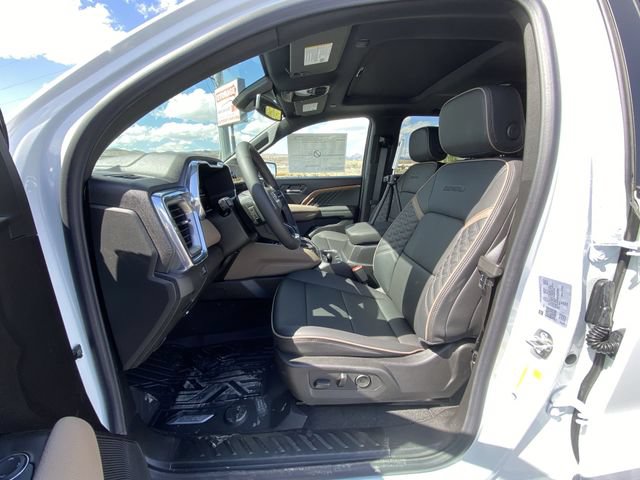 New 2026 GMC Canyon Denali w/ LPO, Black Badging Package AWD/4WD image 11