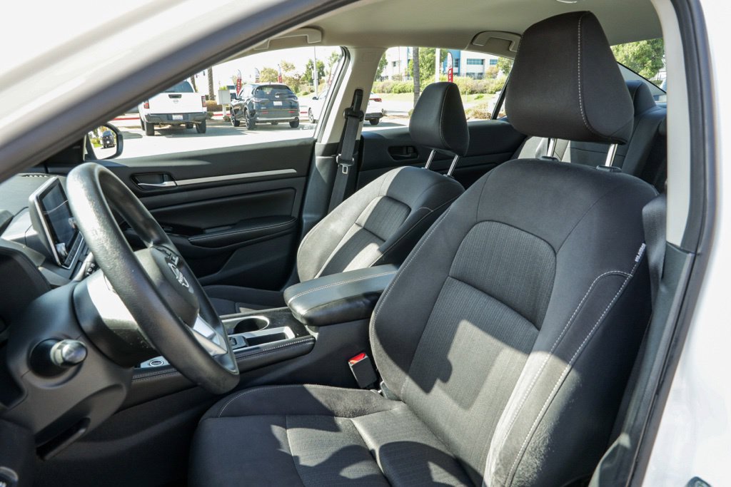 Used 2023 Nissan Altima 2.5 SV FWD image 55