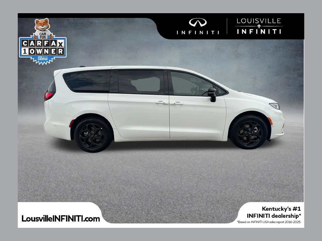 Used 2024 Chrysler Pacifica Limited
