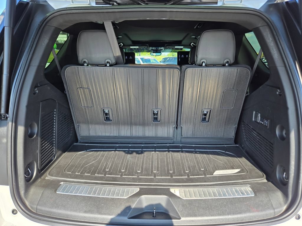 Used 2025 GMC Yukon Denali Ultimate AWD/4WD image 19