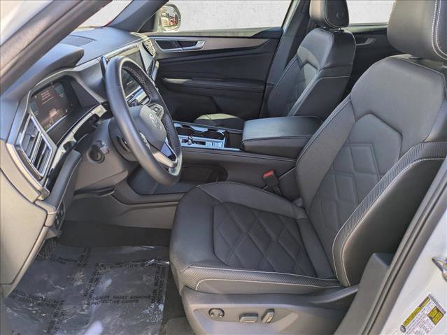 Used 2024 Volkswagen Atlas Cross Sport SE image 15