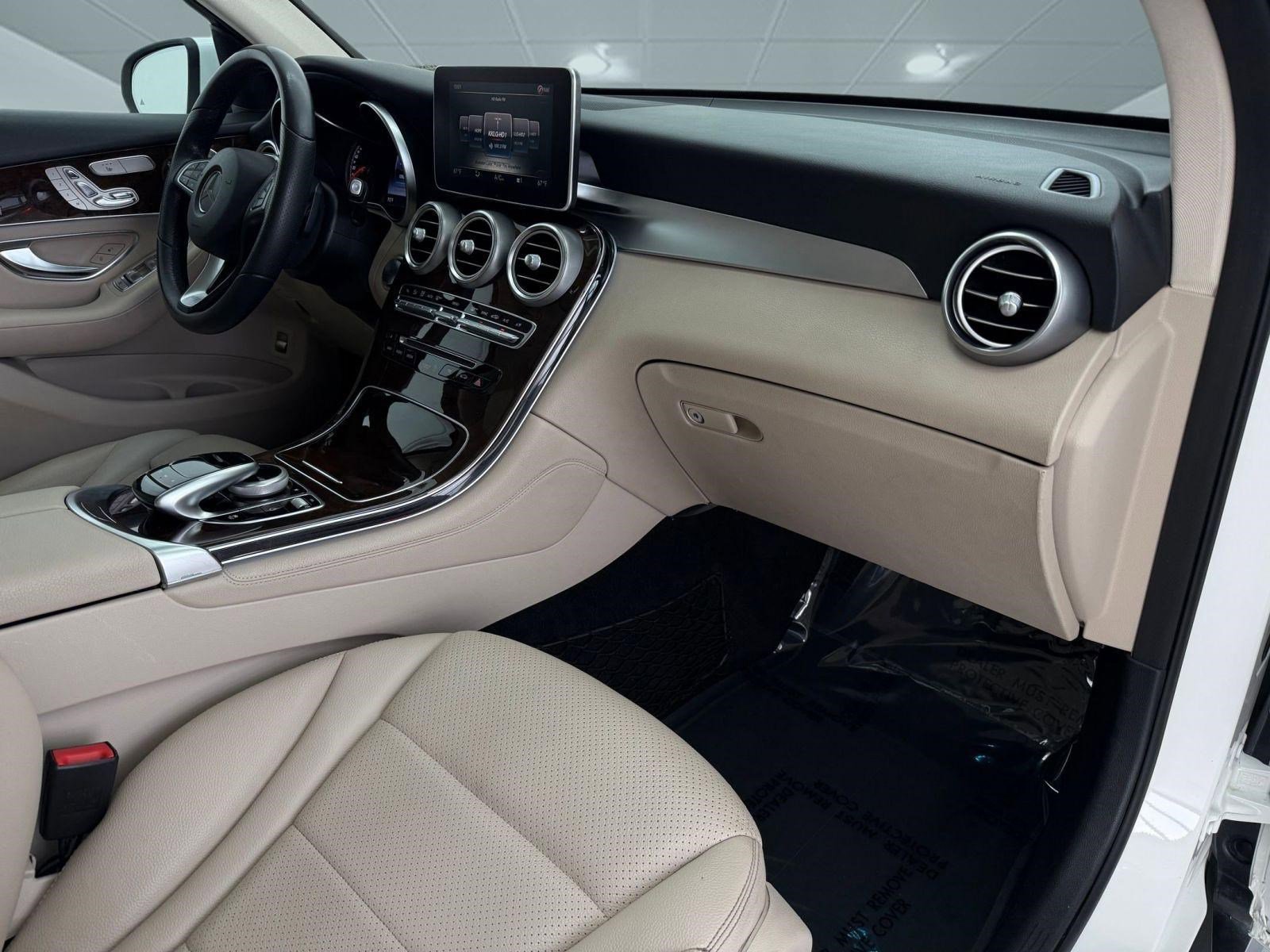 Certified 2017 Mercedes-Benz GLC 300 image 21