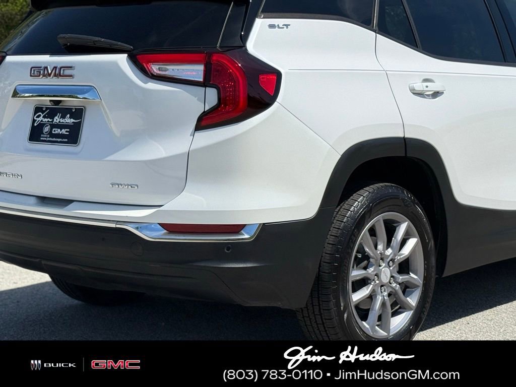 Used 2022 GMC Terrain SLT w/ LPO, Floor Liner Package image 16
