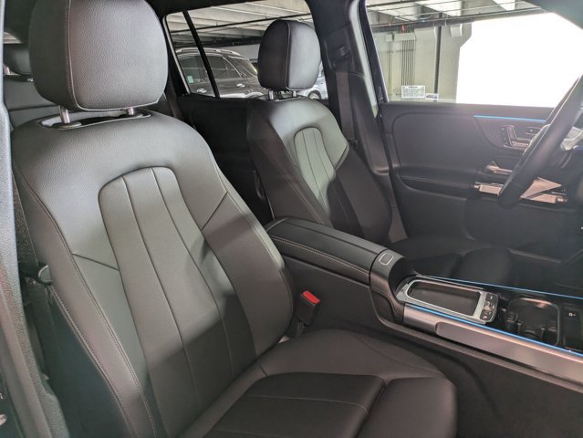 Used 2025 Mercedes-Benz GLB 250 image 22