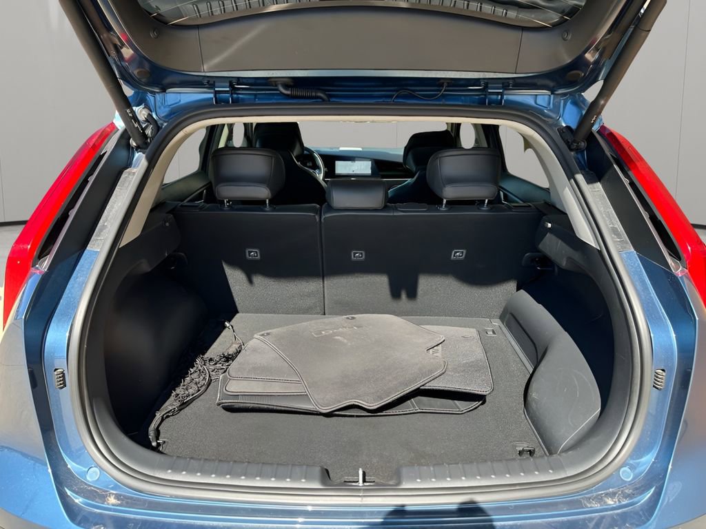 Used 2023 Kia Niro SX Touring image 31