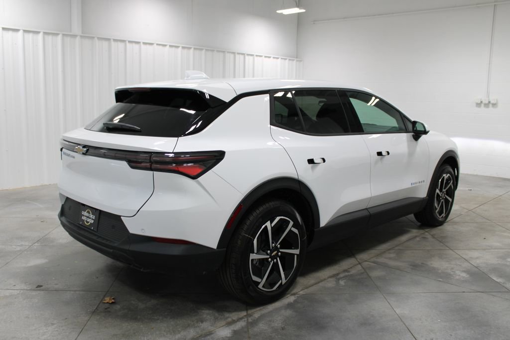 New 2026 Chevrolet Equinox EV LT image 9