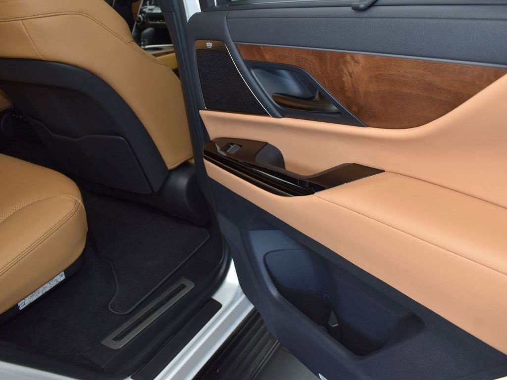 New 2026 Lexus LX 700h Luxury image 24