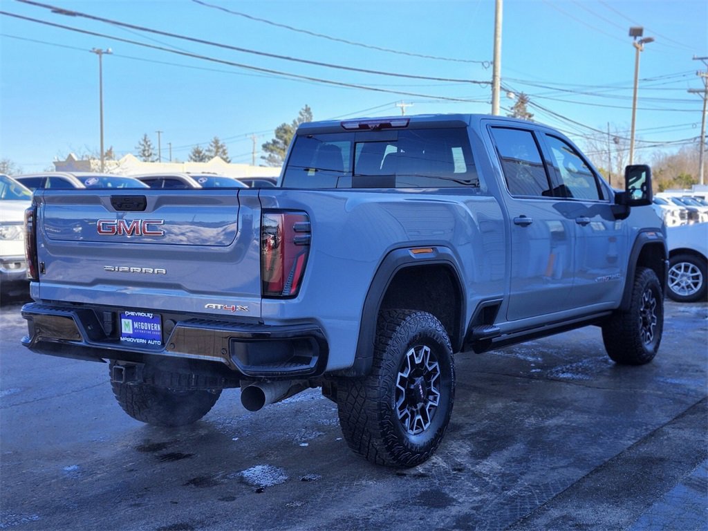 Used 2024 GMC Sierra 2500 AT4X image 5