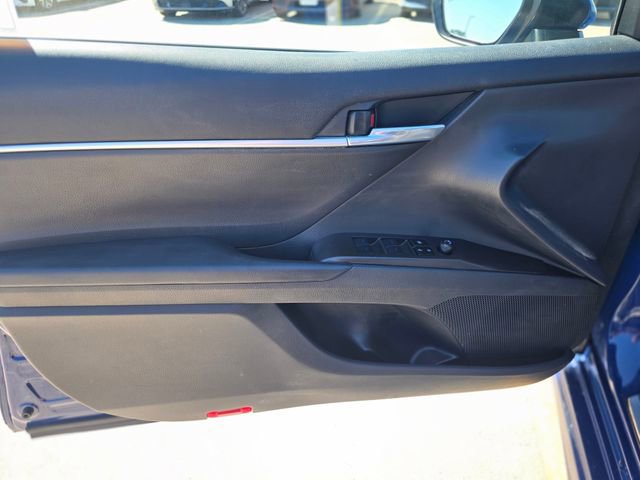 Used 2023 Toyota Camry SE w/ Cold Weather Package image 16