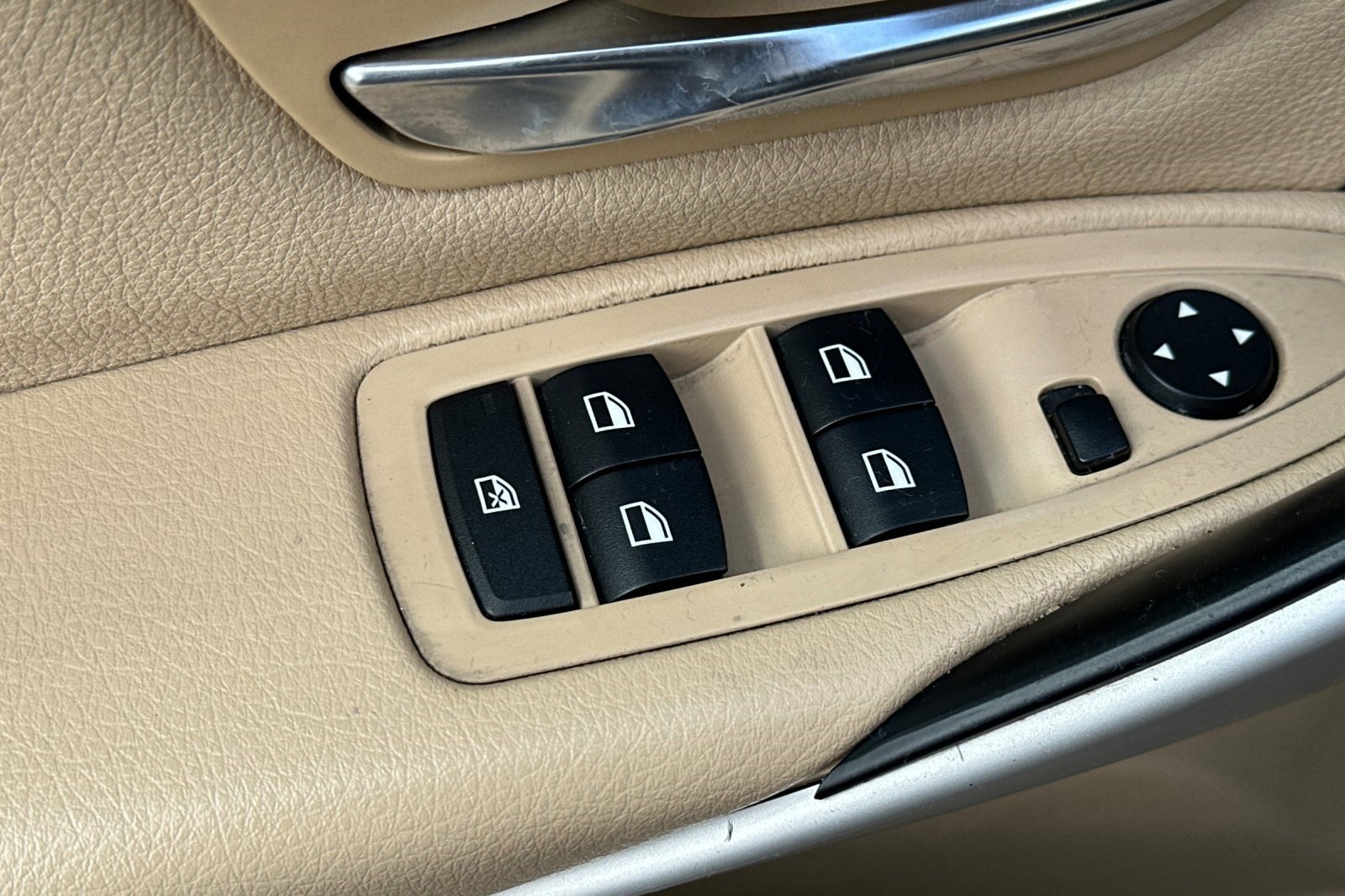 Used 2014 BMW 320i Sedan image 13