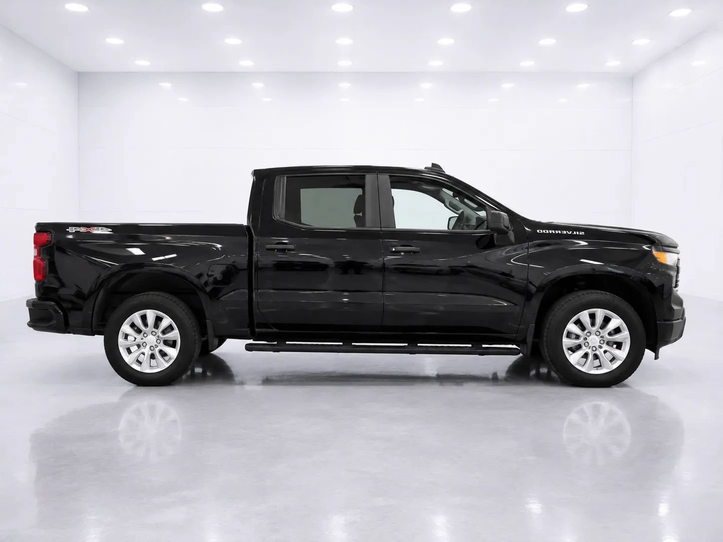 Used 2024 Chevrolet Silverado 1500 Custom AWD/4WD image 6