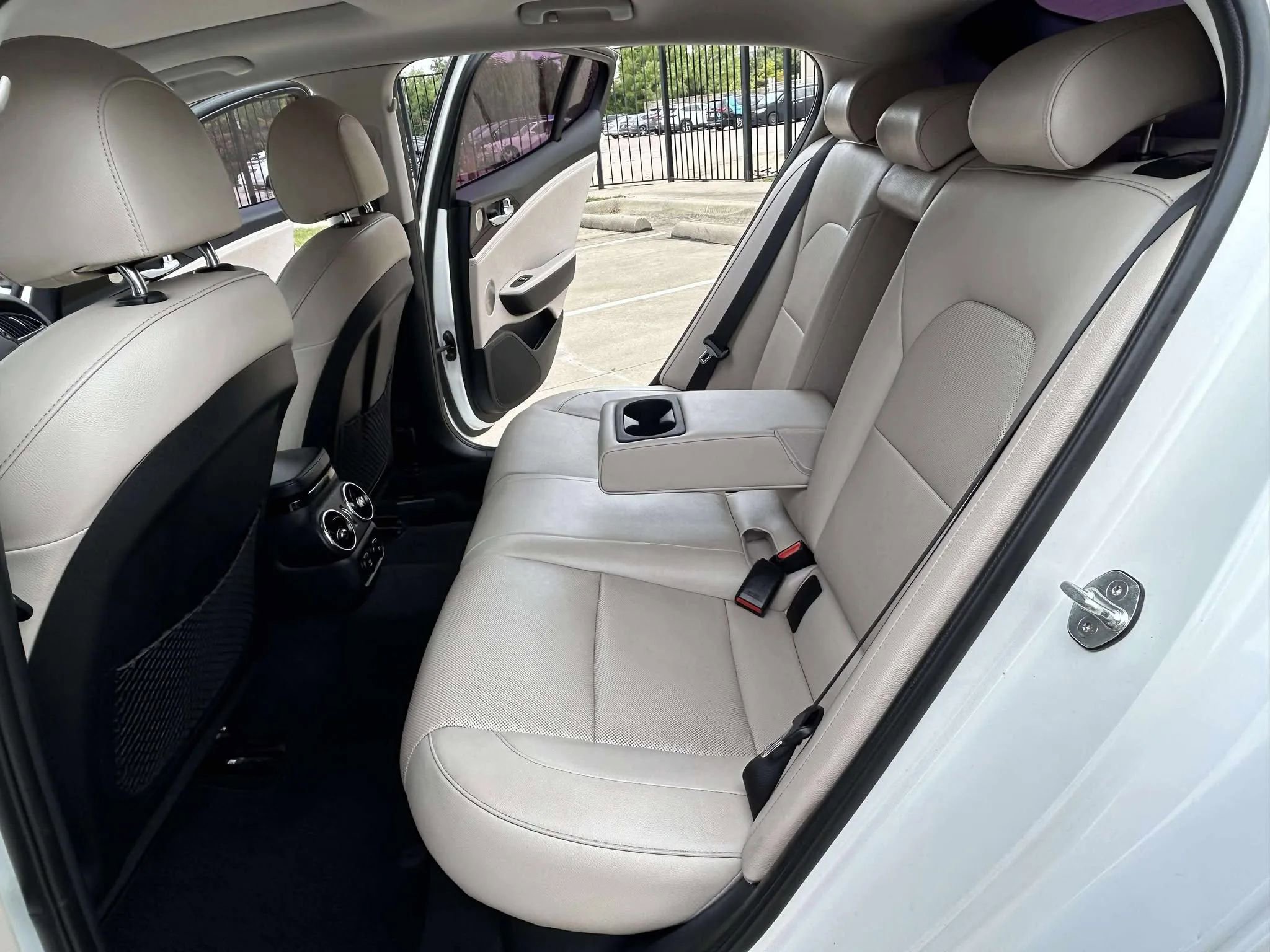 Used 2018 Kia Stinger Premium image 27