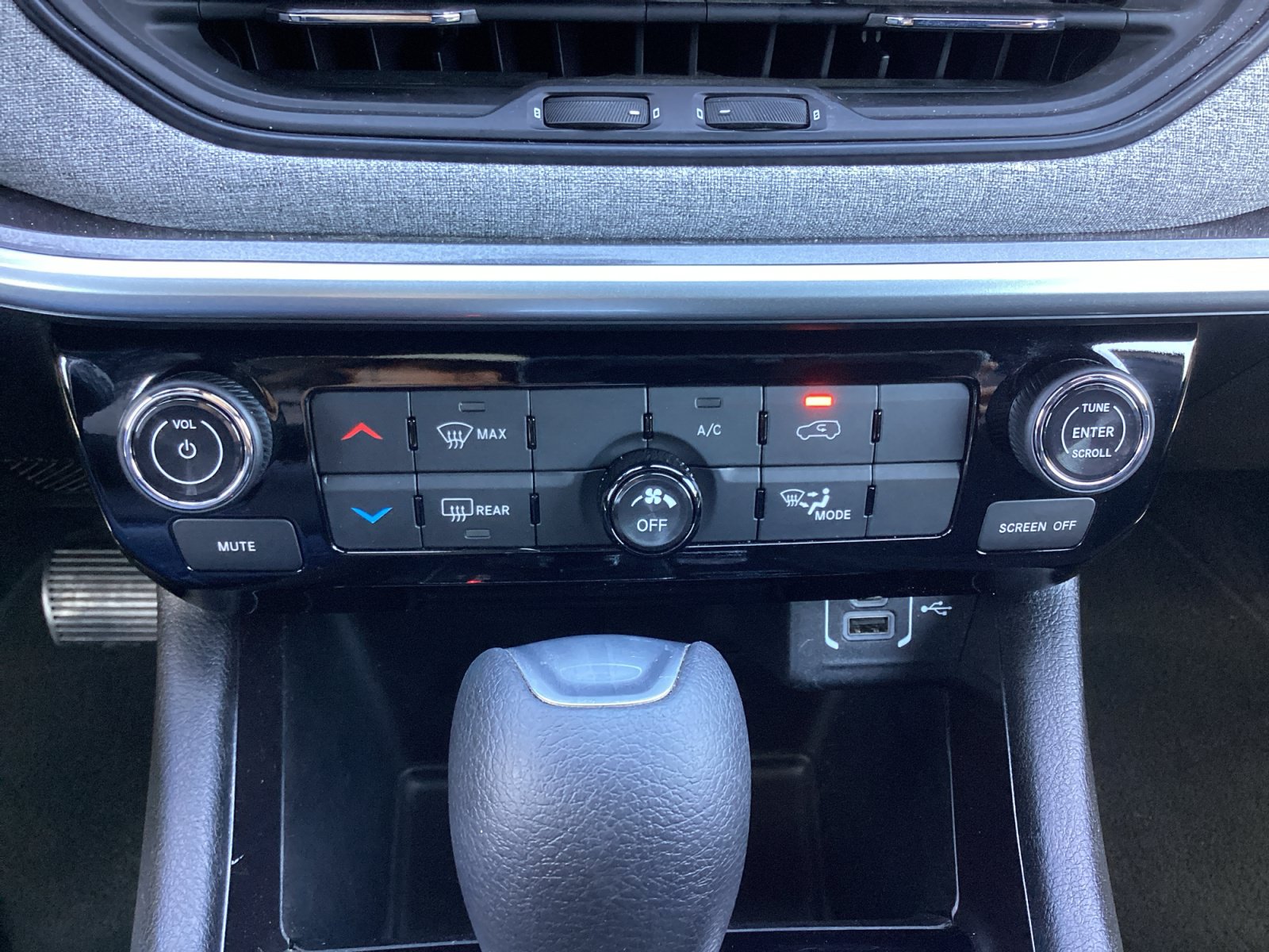 Used 2024 Jeep Compass Sport AWD/4WD image 20