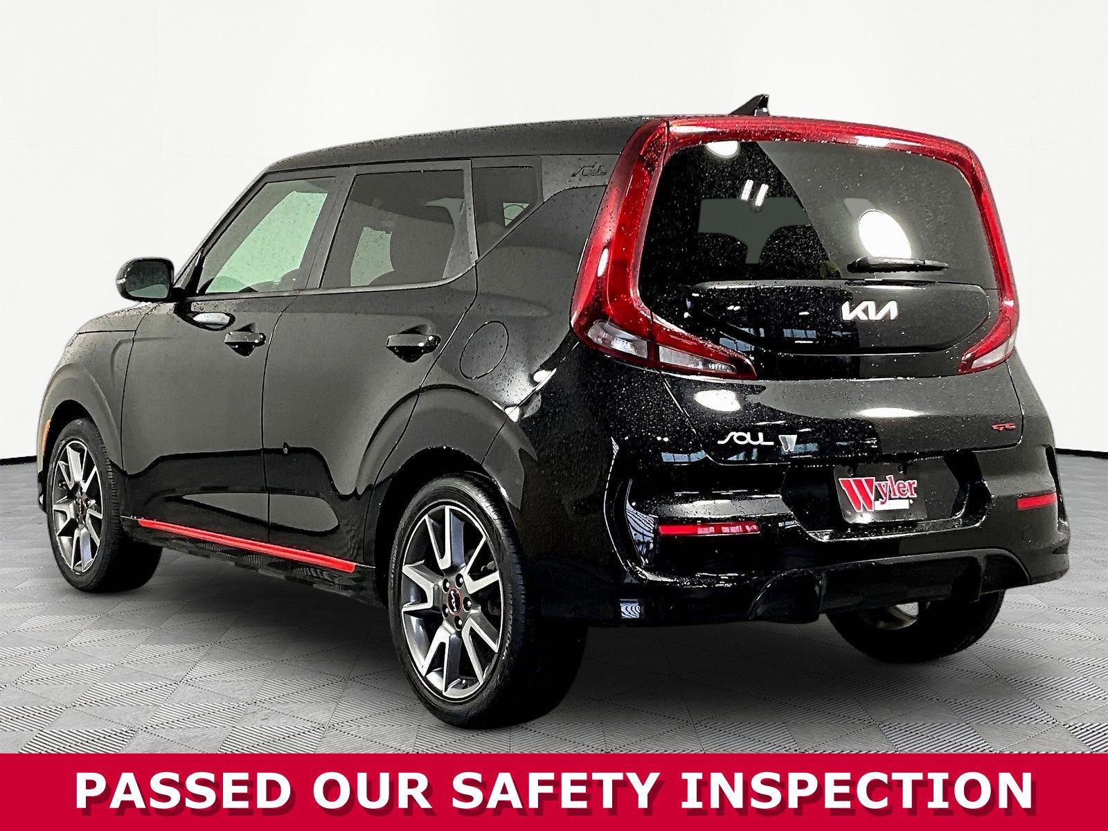 Certified 2022 Kia Soul GT-Line FWD image 4