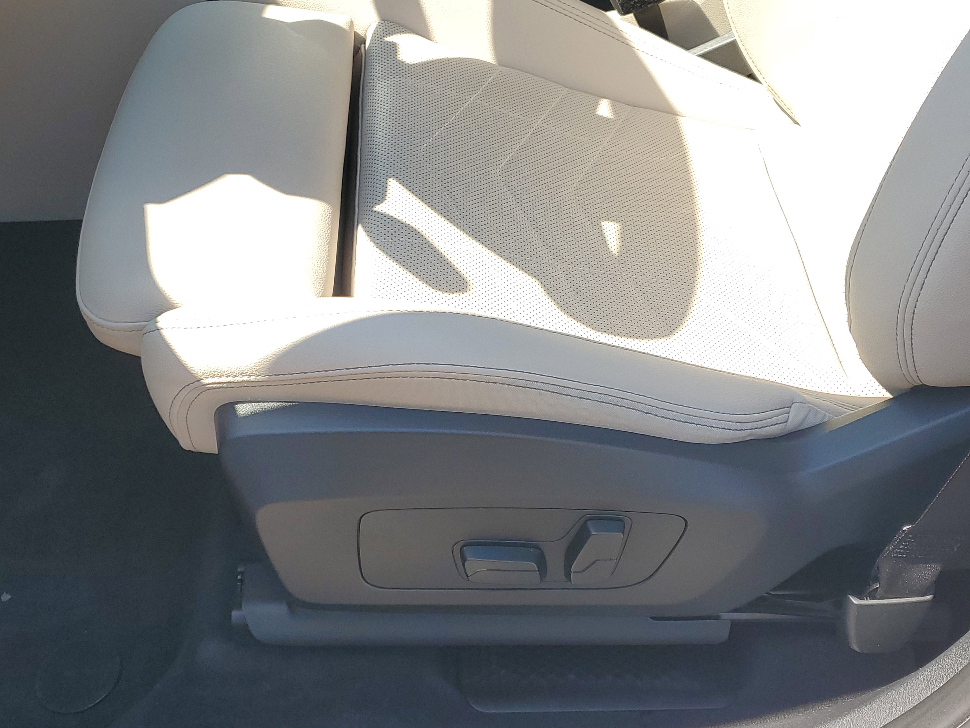 Certified 2023 BMW X1 xDrive28i w/ Premium Package image 9