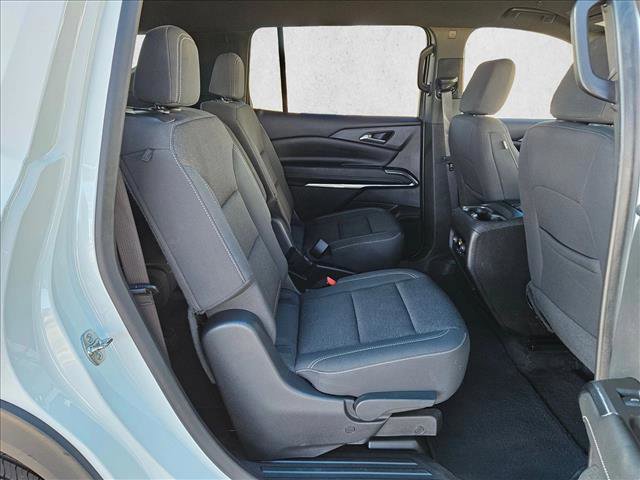 Used 2024 Chevrolet Traverse LT image 21