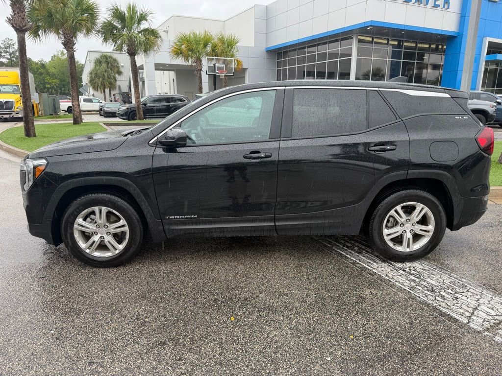 Used 2024 GMC Terrain SLE image 7