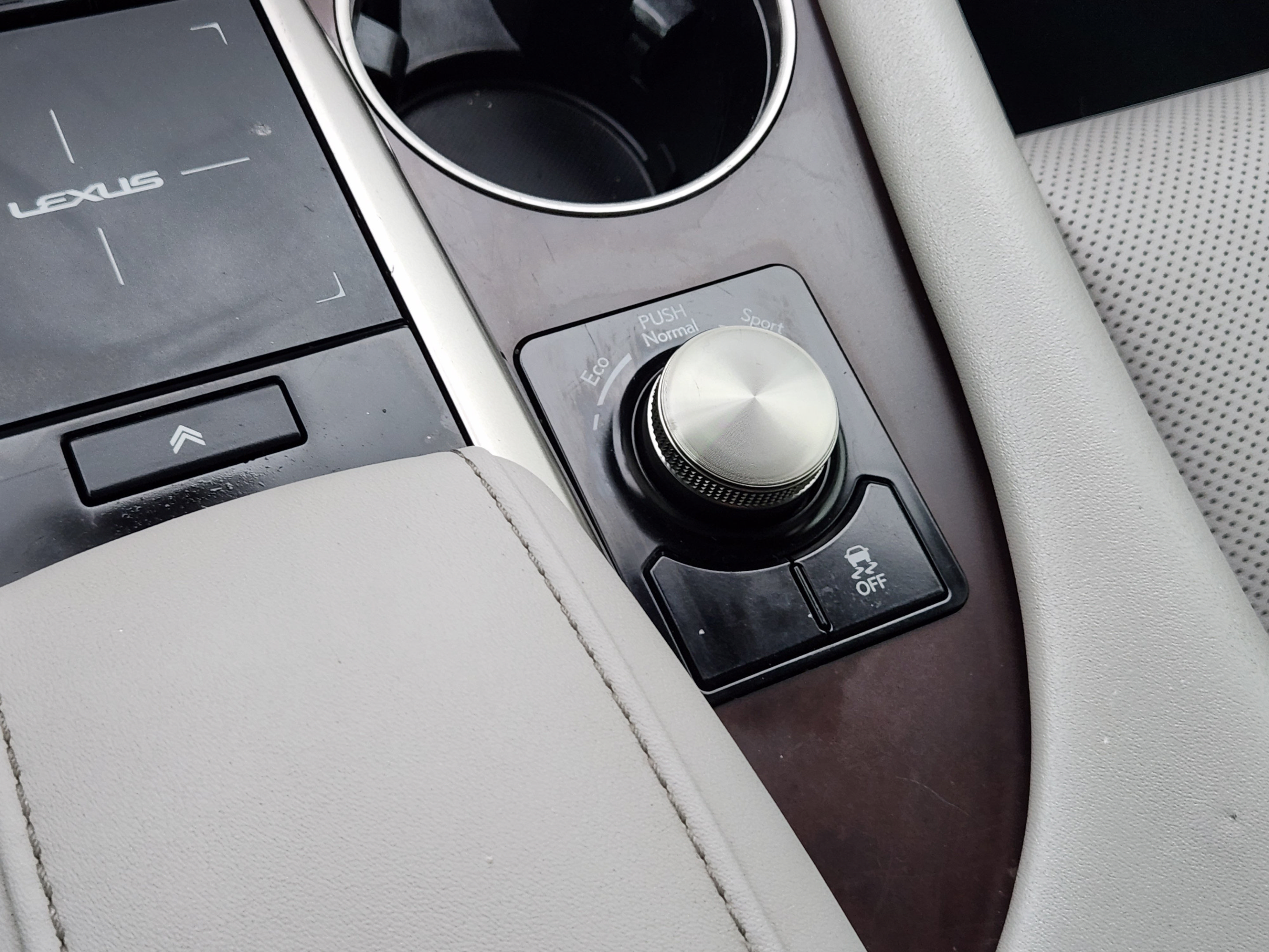 Certified 2022 Lexus RX 350 FWD w/ Premium Package image 17