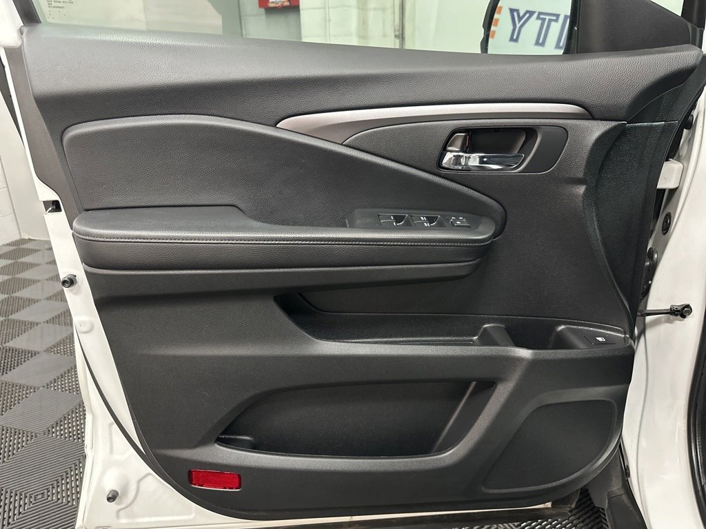 Used 2021 Honda Passport Sport image 19