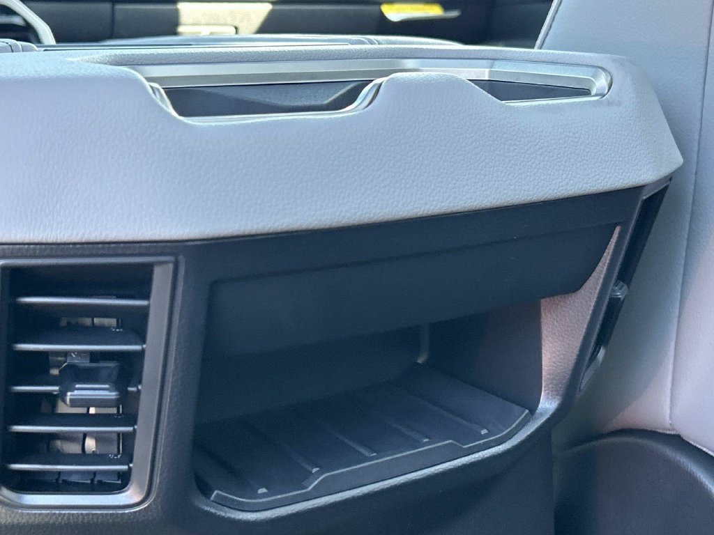New 2026 Toyota Tundra Limited AWD/4WD image 21