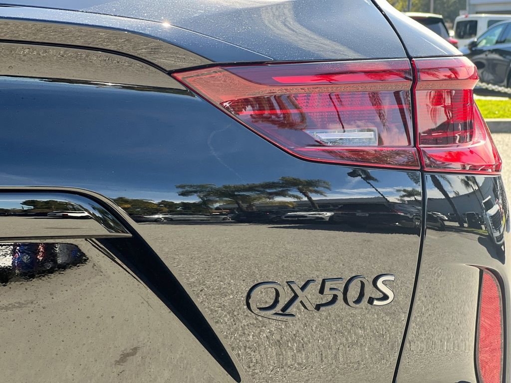 Used 2025 INFINITI QX50 Sport image 28