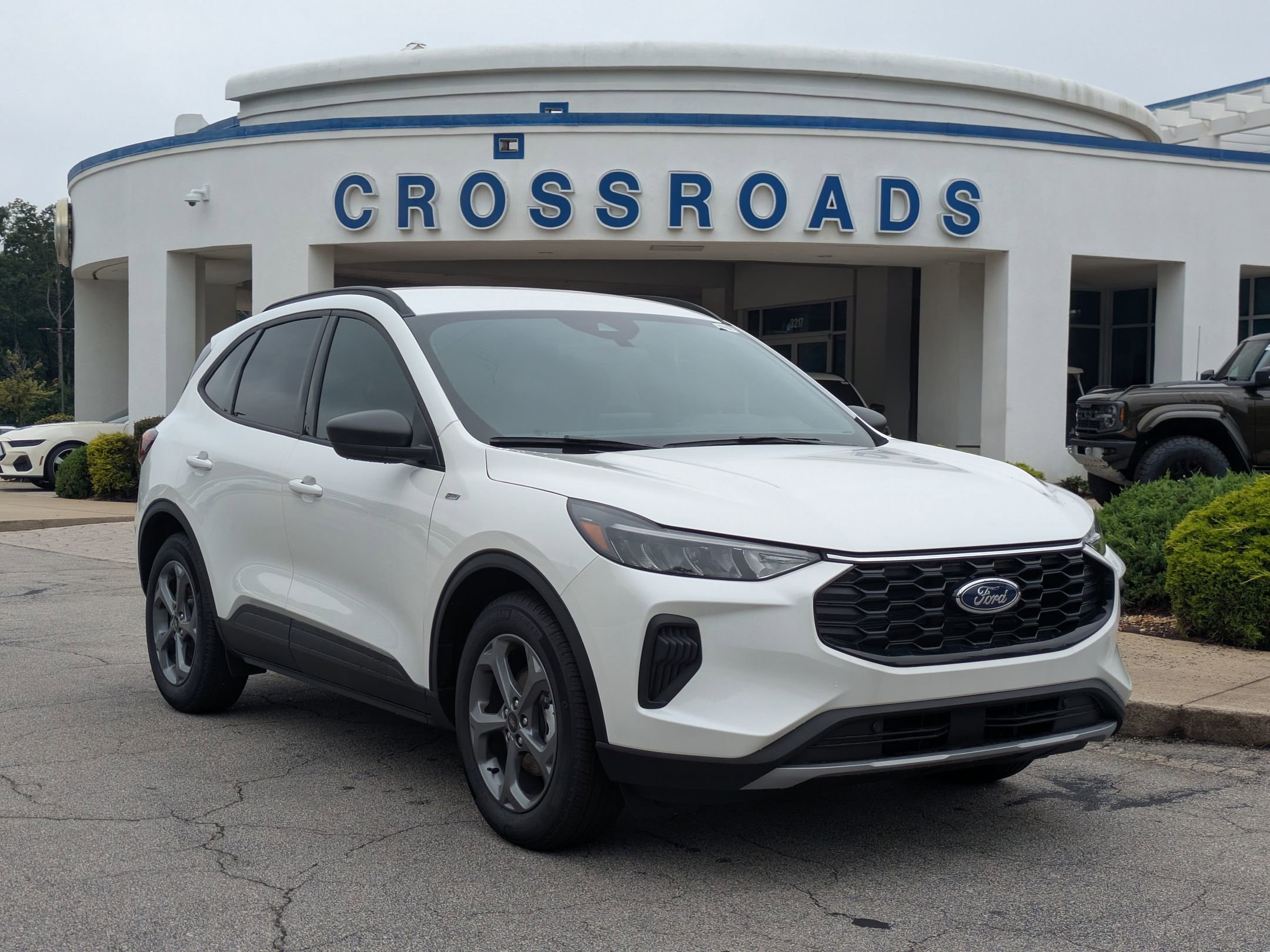 New 2025 Ford Escape ST-Line w/ Equipment Group 301A