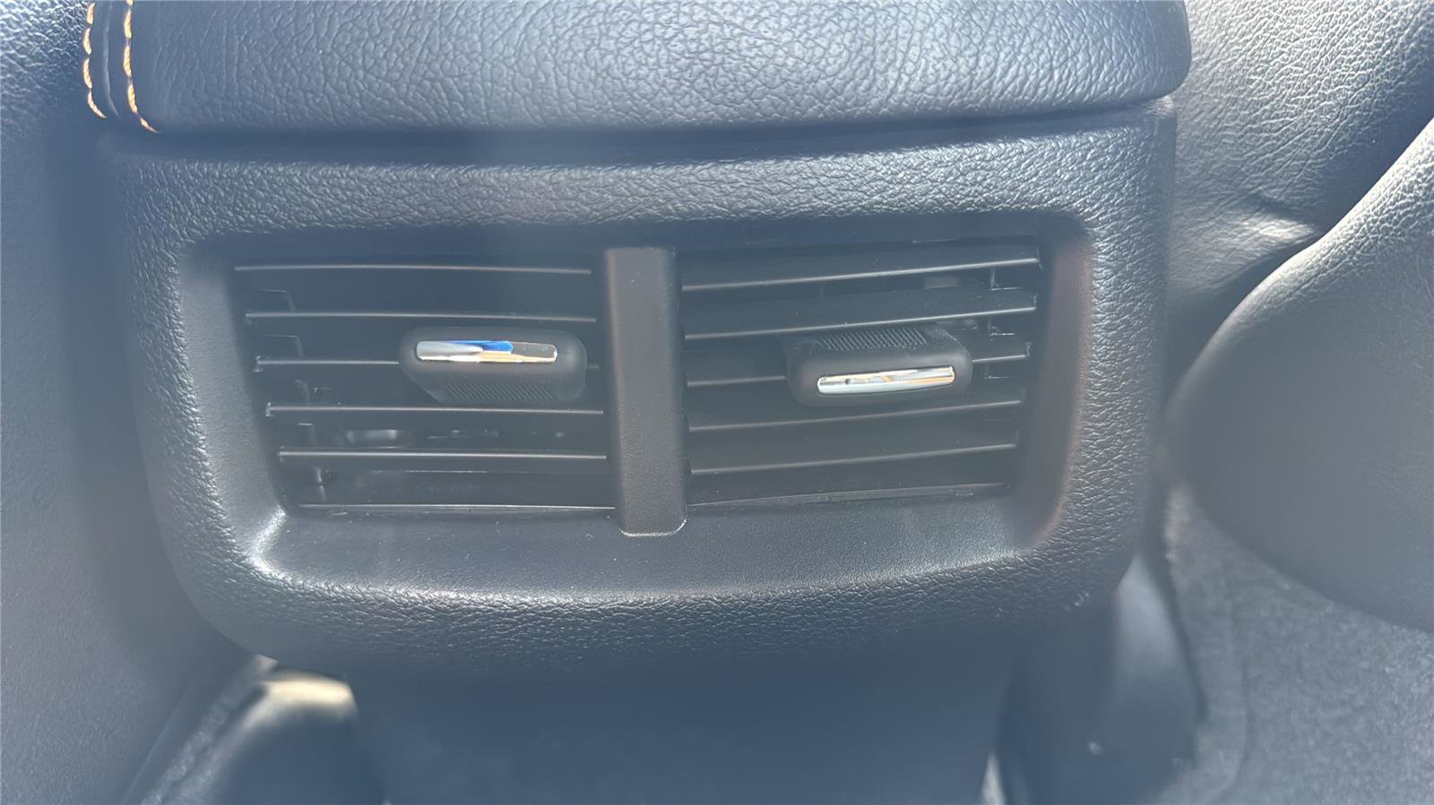 Used 2022 Dodge Challenger SXT w/ Driver Convenience Group image 27