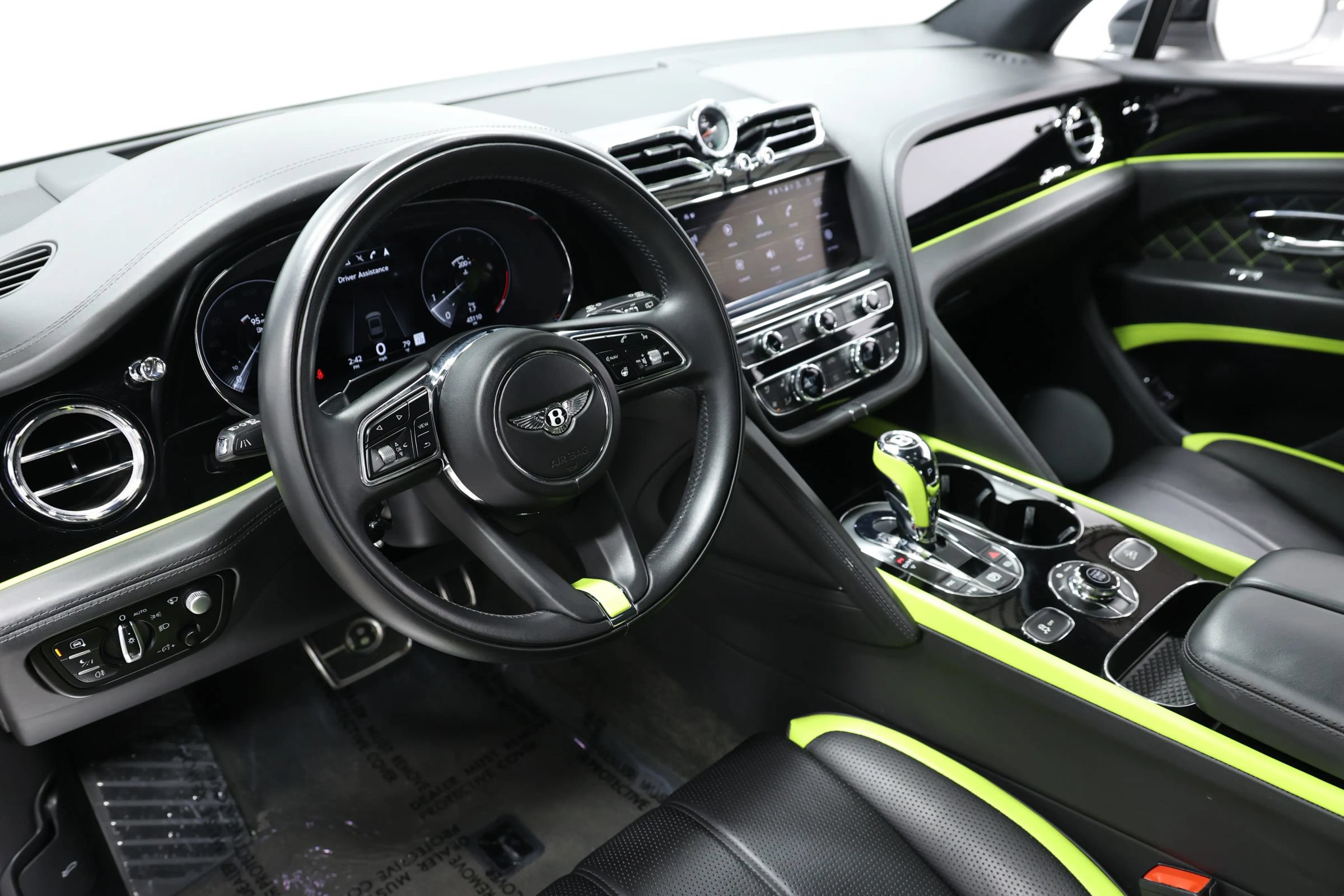 Used 2023 Bentley Bentayga AWD/4WD image 2
