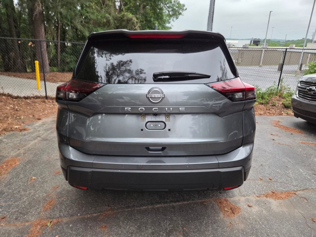 Used 2025 Nissan Rogue SV FWD image 5