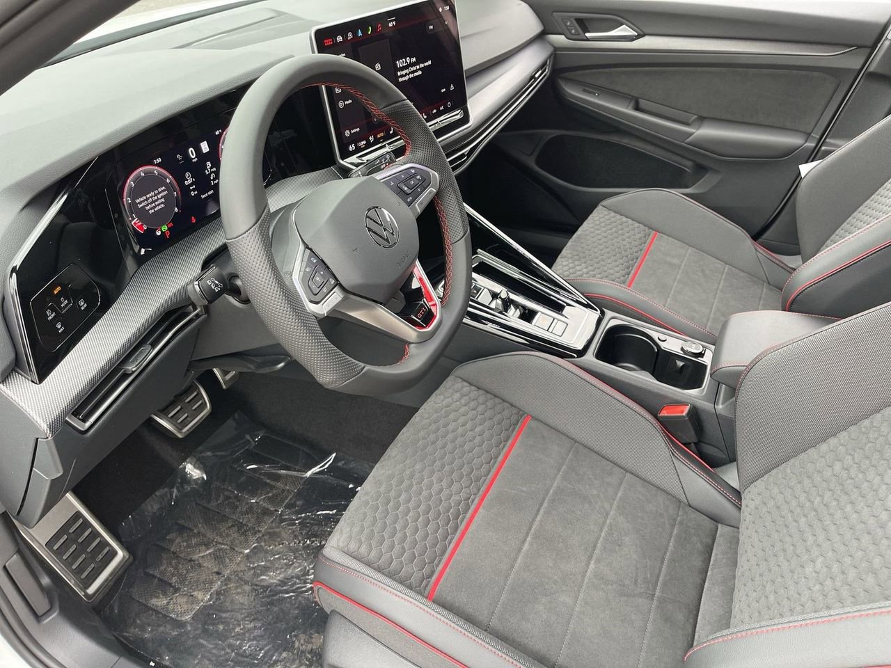 New 2026 Volkswagen GTI SE image 14