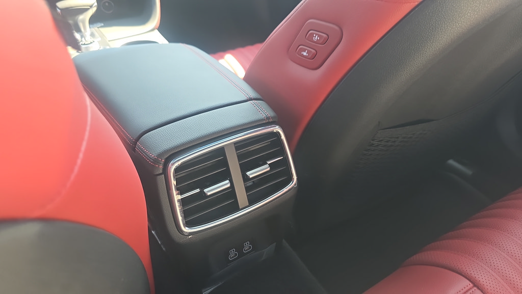 New 2026 Genesis G70 3.3T Sport Prestige AWD/4WD image 12