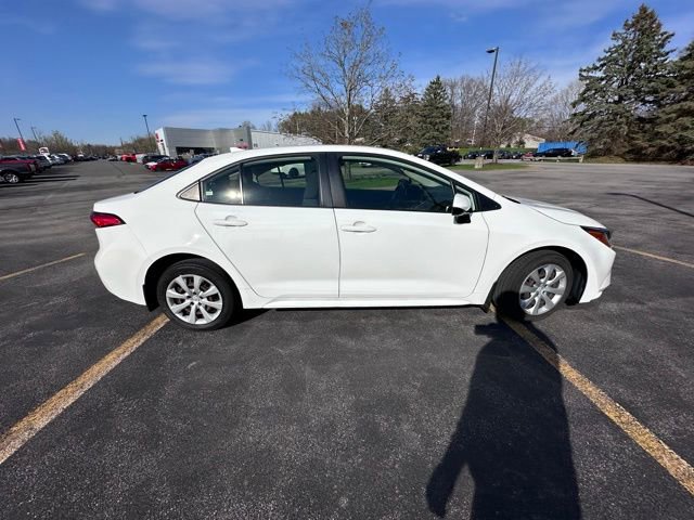 Used 2023 Toyota Corolla LE image 2