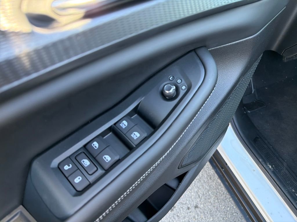 New 2025 Jeep Grand Cherokee L Altitude image 12