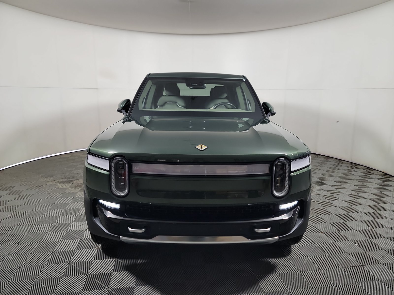 Used 2023 Rivian R1T Adventure Dual AWD/4WD image 8