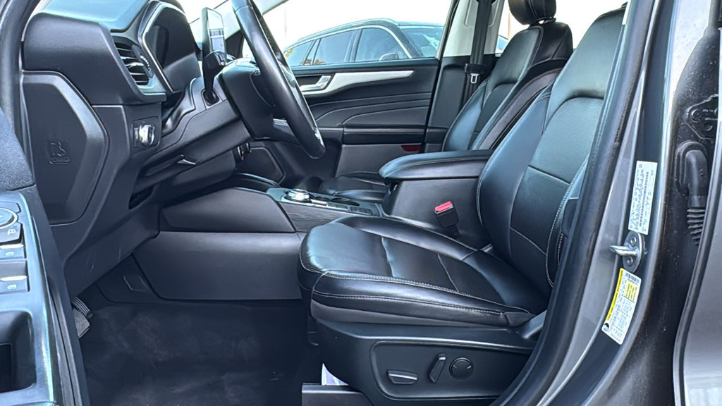Used 2022 Ford Escape SEL AWD/4WD image 19