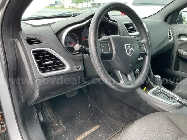 Used 2013 Dodge Avenger SE FWD image 14