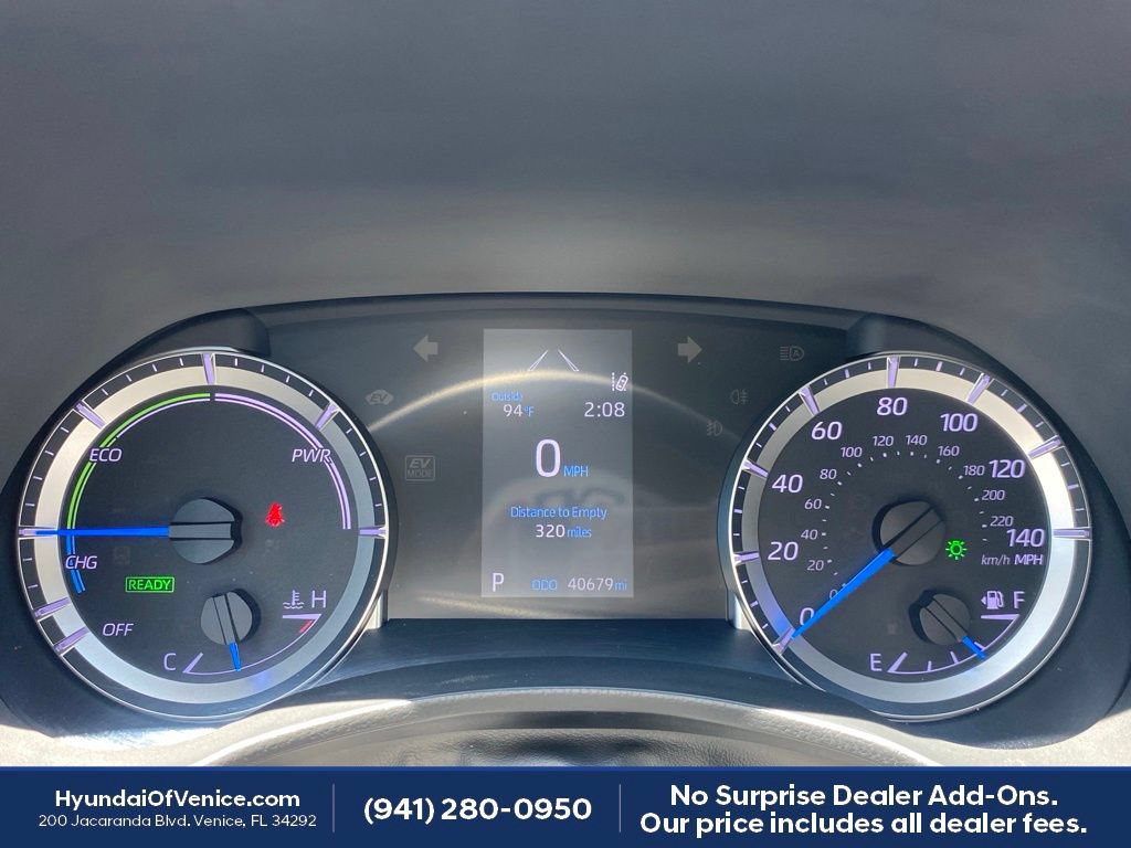 Used 2020 Toyota Highlander LE FWD image 14
