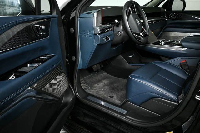 New 2025 Cadillac Escalade IQ Luxury 2 image 6