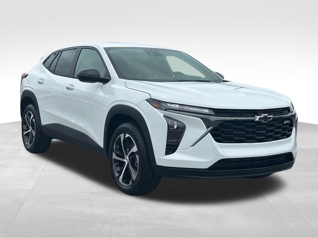 New 2025 Chevrolet Trax LT w/ Sunroof Package