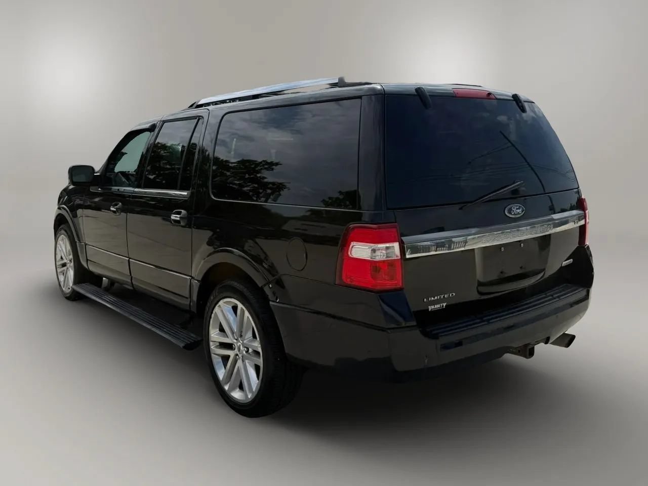 Used 2016 Ford Expedition EL Limited w/ Equipment Group 301A AWD/4WD image 5