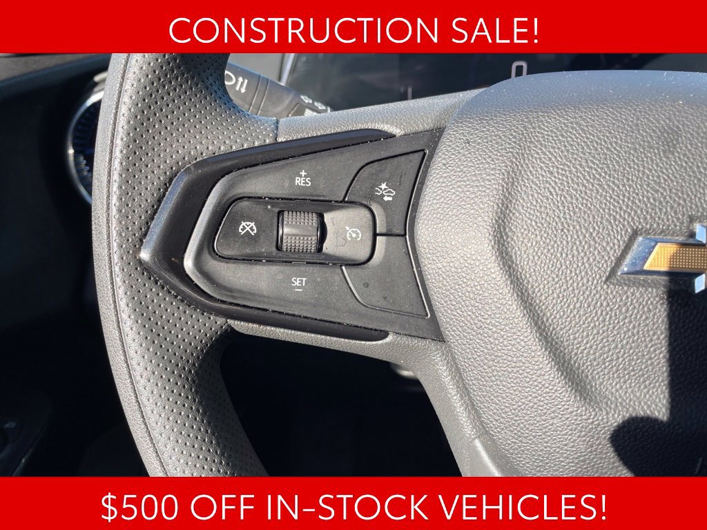 Used 2025 Chevrolet Trax LT FWD image 22